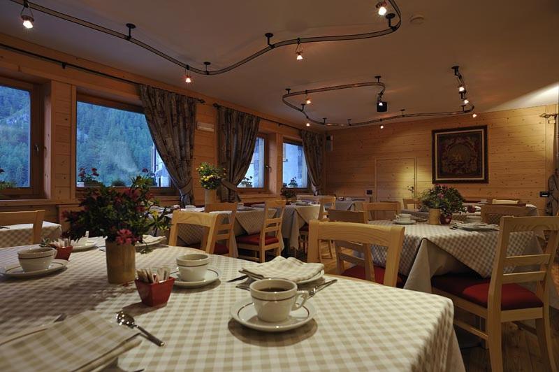 Hotel De Gletscher Gressoney-La-Trinite Bagian luar foto